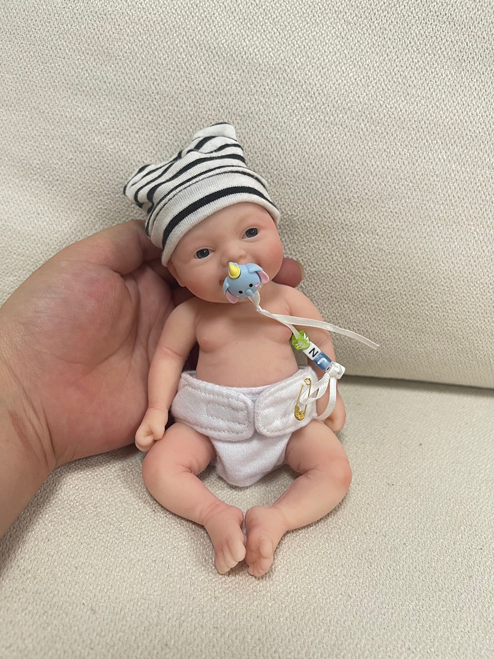 Bebê Reborn de Silicone em Miniatura